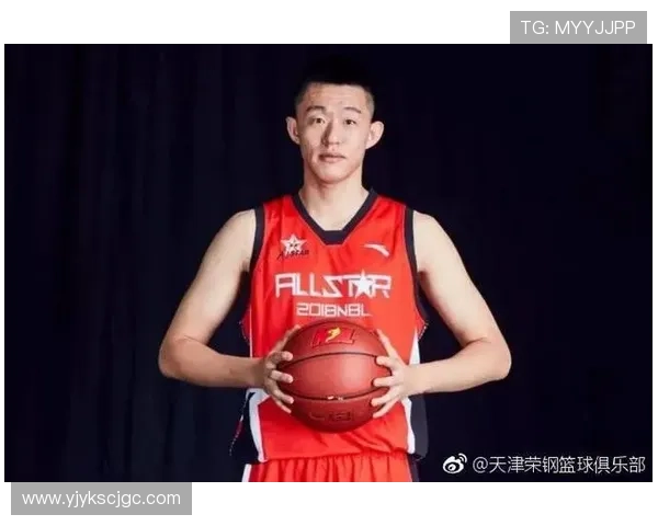 南京羽毛球队在精英赛中以61分稳居积分榜首位展现强劲实力