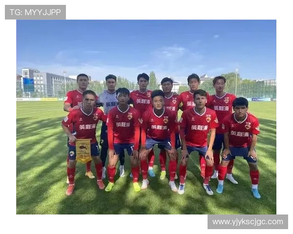 广州足球队崛起之路：从默默无闻到大满贯荣耀的成长历程