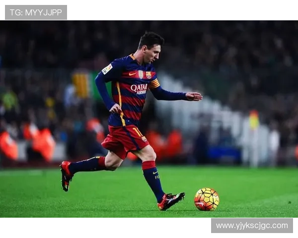 足球传奇梅西的成长历程与辉煌成就全景回顾